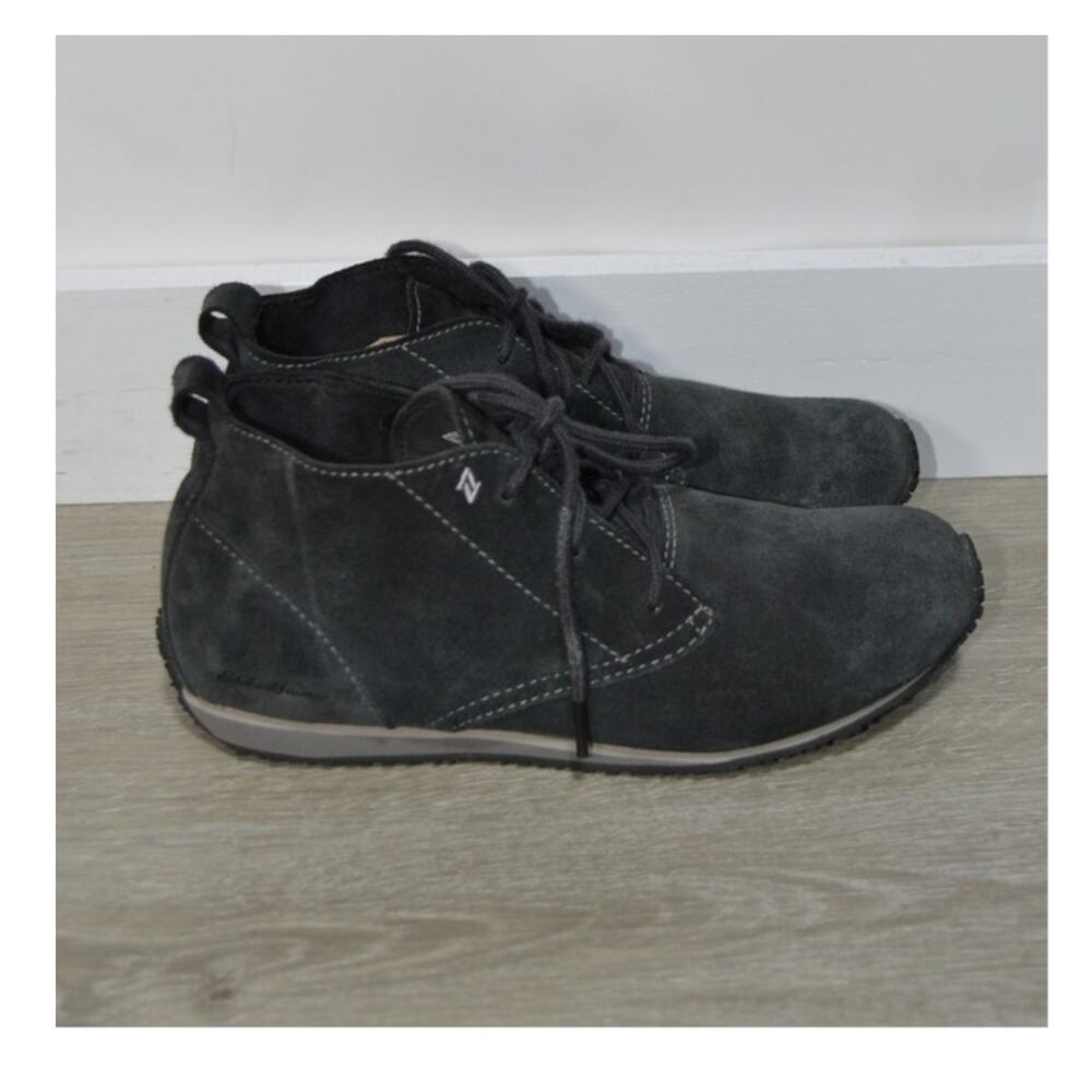 Eddie Bauer Woman's Suede Dark Gray Transition Chukka Mid Top Ankle Boot 6.5